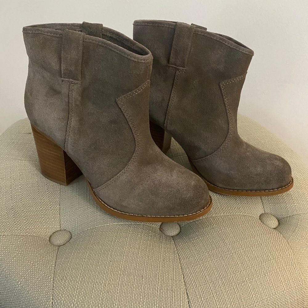Splendid Grey Suede Booties
